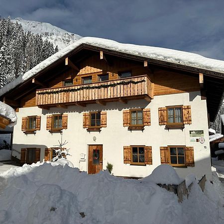 Haus Walch Bed & Breakfast Elbigenalp Exterior photo